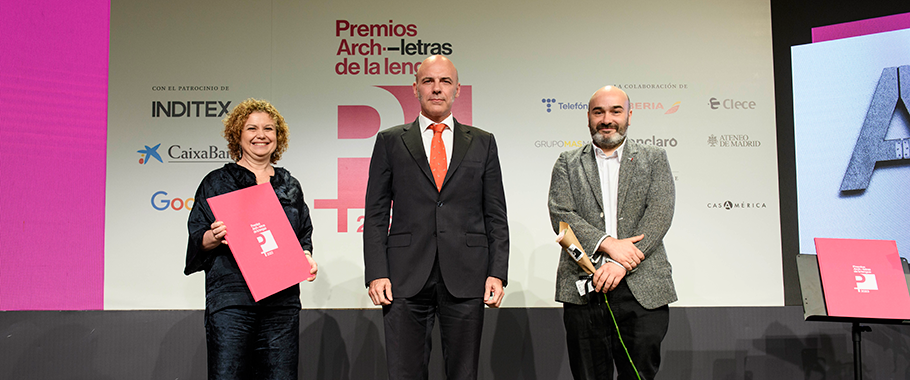 Durántez Prados recibe el Premio Archiletras en representación de UNIC.