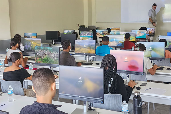 UNIROMANA lleva a cabo con éxito la primera ronda de la prueba POMA 