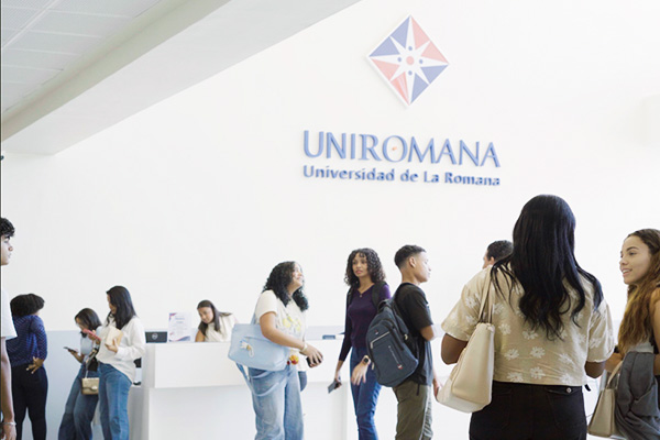 Inauguración del ciclo del curso 2025-2026 en UNIROMANA. 