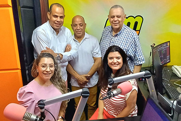 UNIROMANA comparte su programa educativo en FM 107.5