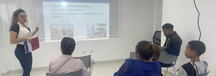 UNIROMANA presenta su oferta académica para futuros estudiantes