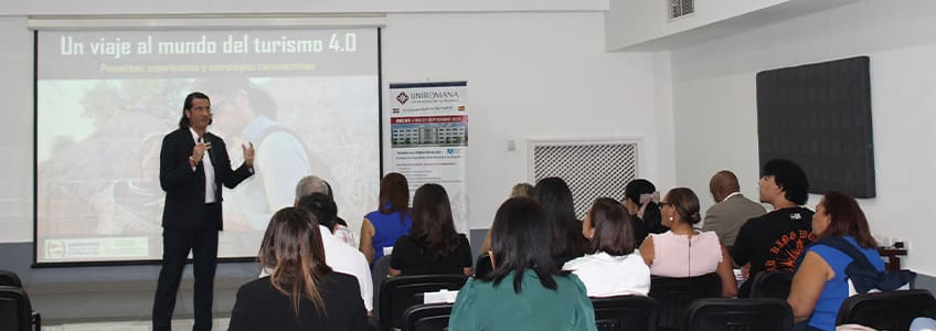 Conferencia de Santiago Tejedor 