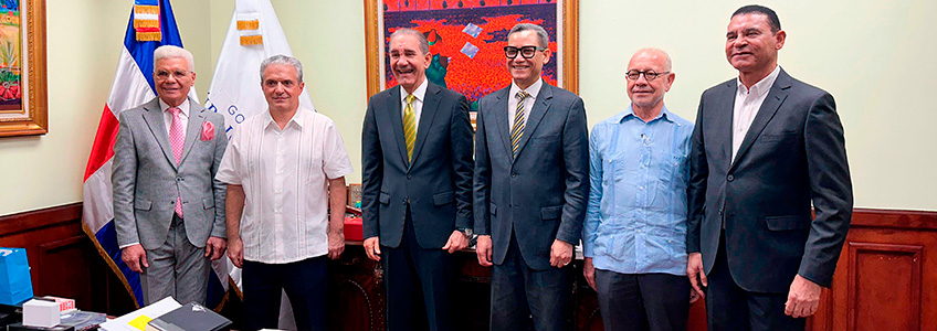 UNIROMANA, el Ministerio de Trabajo y el MESCYT firman un convenio estratégico para impulsar la formación y el empleo juvenil 