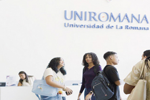 UNIROMANA abre inscripciones para el semestre de febrero 2026 e impulsa becas de formación universitaria